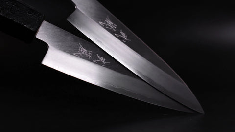 Guía de Cuchillos Petty: La Pequeña Hoja Japonesa para una Gran Precisión