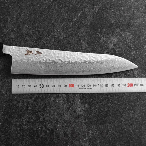 Gyuto AUS-10 Tsuchime Damasco Mango de Nogal 210mm