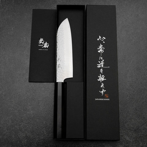 Santoku VG-10 Tsuchime Mango de Ébano con Cuerno de Búfalo 165mm