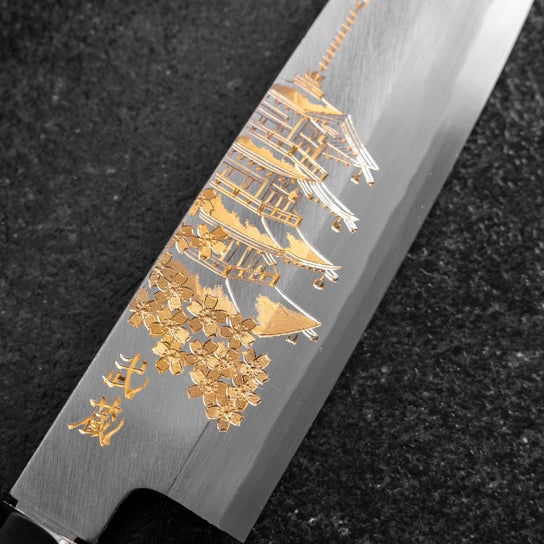 Santoku White Steel #2 Kasumi un solo bisel Chokin Sakura Pagoda de Cinco Pisos Mango de Búfalo Ébano 155 mm